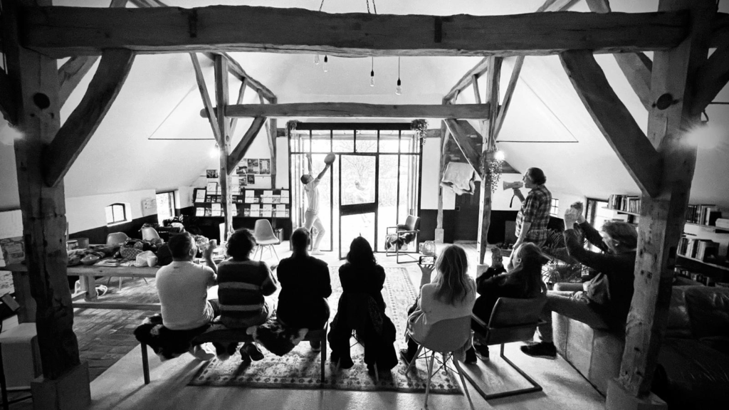 20251103_185533327_iOS