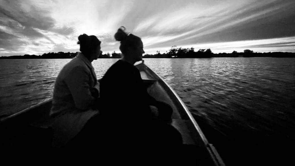 20251103_193435185_iOS